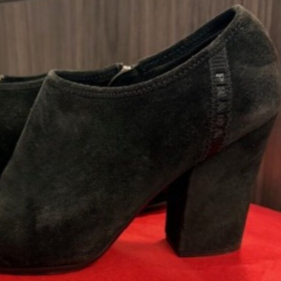 Prada Suede Ankle Boots (Gorgeous and Classy) - Picture 10 of 10
